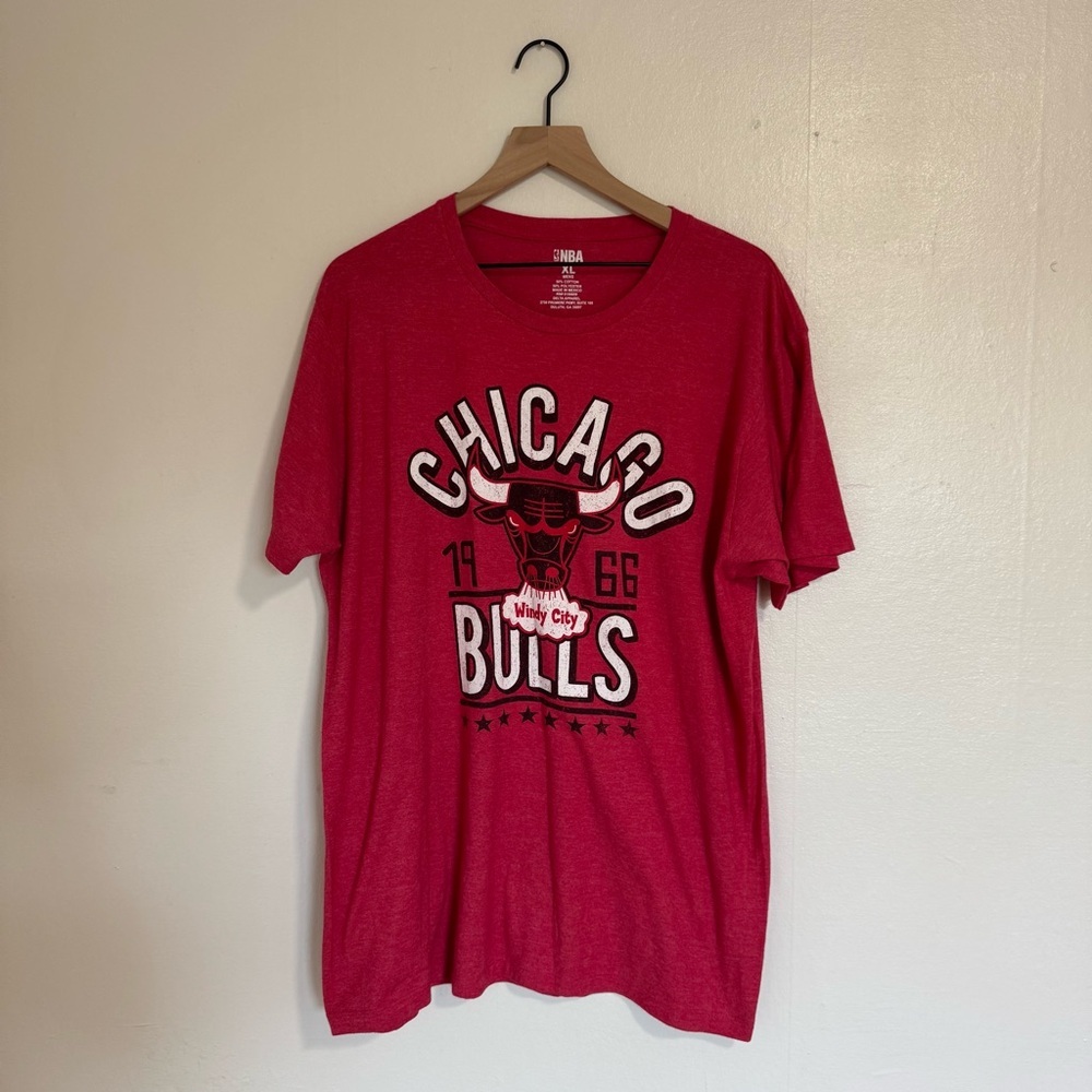 NBA Retro Chicago Bulls Red Short Sleeve Tee Heather Red Size XL